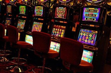 Roulette on spin game Roulette table with live dealer on spin game